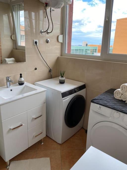 Apartman Dora, Sibenik, Sibensko-Kninska ภายนอก รูปภาพ